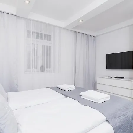 Lubelska By Renters Apartman *