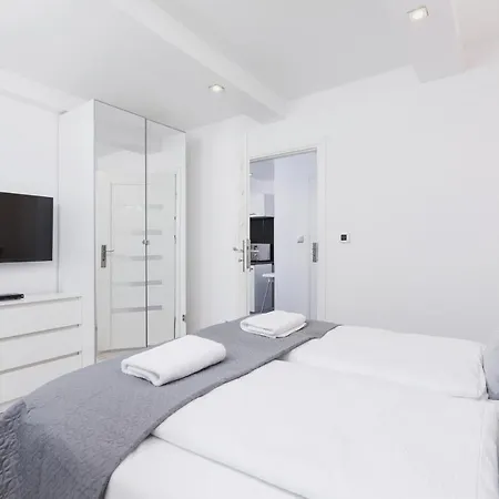 Lubelska By Renters Apartman *
