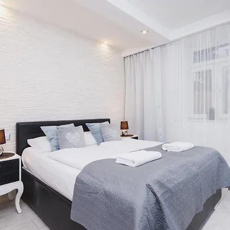 Lubelska By Renters Apartman *